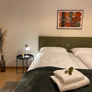  Apartment Comfort 1 And 2bdr Close To Airport