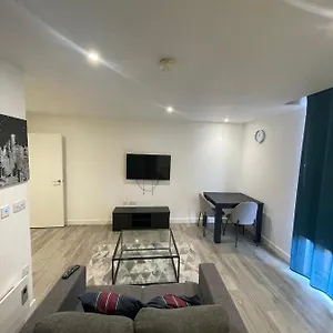 Lovely Studio In Apartment Sheffield
